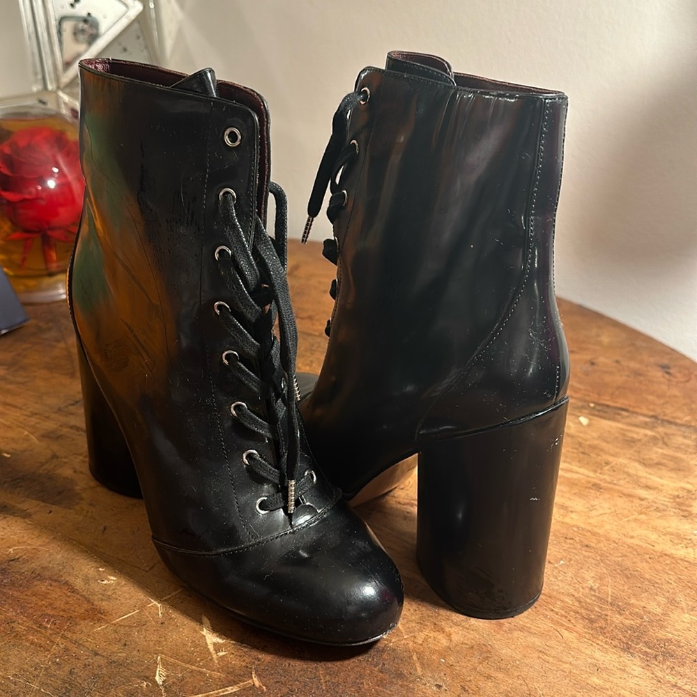 Marc Jacobs Patent leather boots. Size 41. Black.